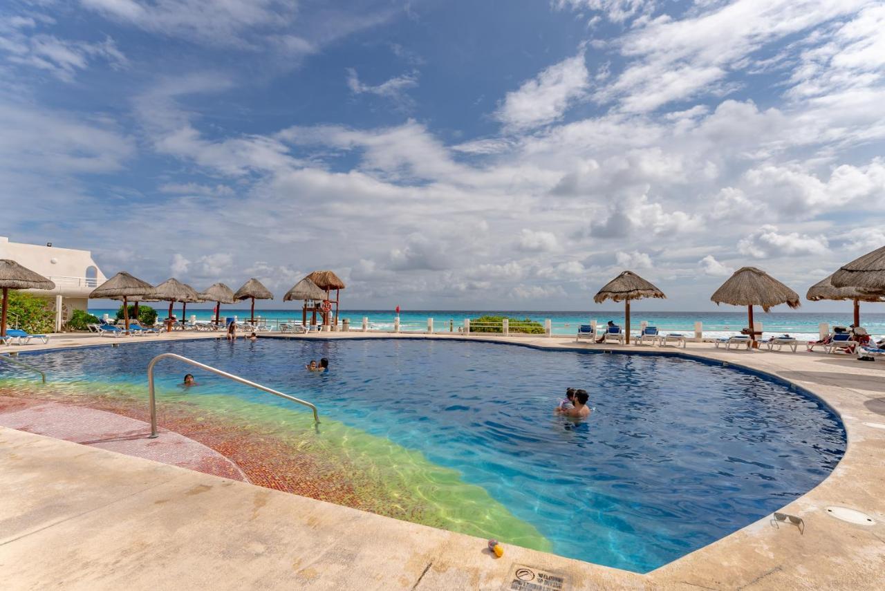 Sparkling Ocean View In Cancun Apartment Exterior photo